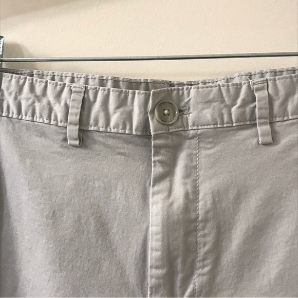 Calvin Klein Gray Slim Fit Shorts - Size 34 - Picture 2 of 8